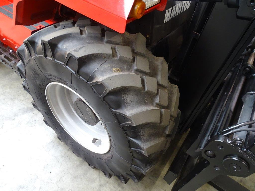 Manitou M50-4P - TRIPLEX - 4x4 - Chariot tout terrain: photos 2 Manitou M50-4P - TRIPLEX - 4x4 - Chariot tout terrain: photos 2