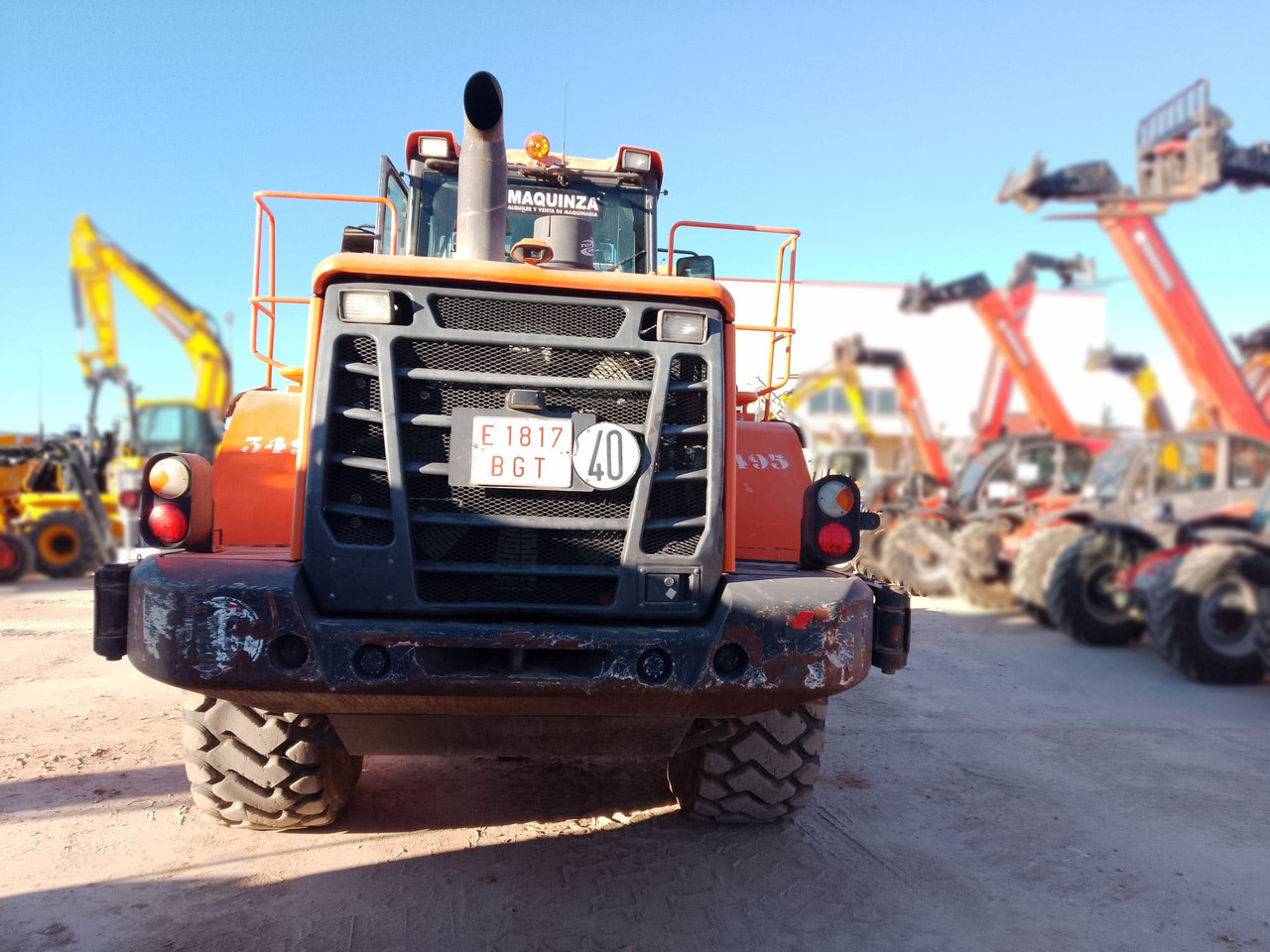 DOOSAN DL300-5 - Chargeuse sur pneus: photos 5 DOOSAN DL300-5 - Chargeuse sur pneus: photos 5