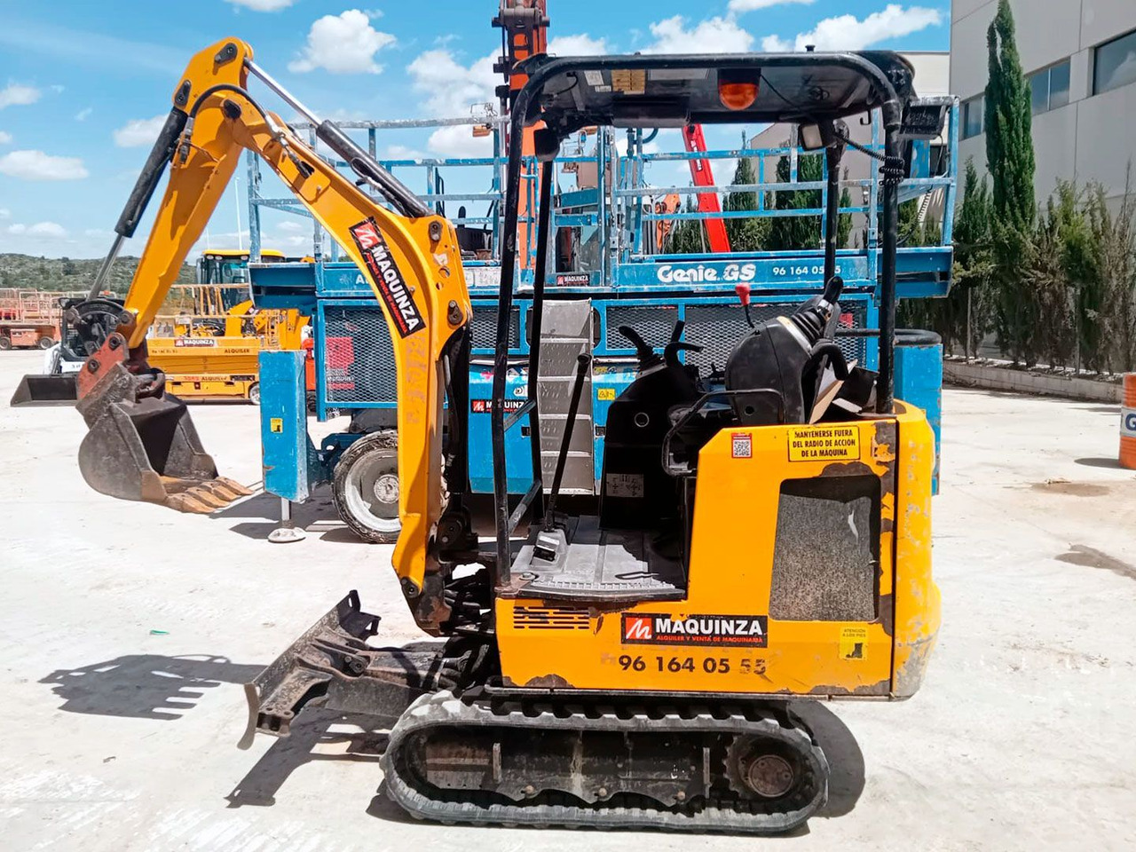JCB 15C - Mini pelle: photos 5 JCB 15C - Mini pelle: photos 5
