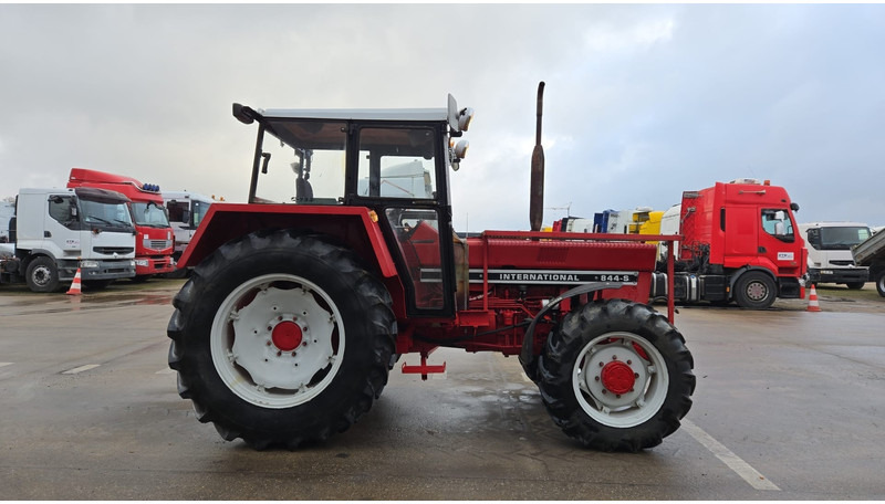 Case International 844 S (4X4 / BELGIAN TRACTOR / PERFECT CONDITION / GEARBOX TOP CONDITION) - Tracteur agricole: photos 4 Case International 844 S (4X4 / BELGIAN TRACTOR / PERFECT CONDITION / GEARBOX TOP CONDITION) - Tracteur agricole: photos 4