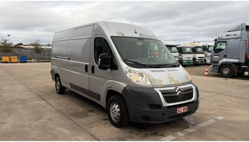 Citroën Jumper (3.0L / BELGIAN VAN / GOOD CONDITION / EURO 4 / 3 SEATS / L3H2 / AIRCO) - Fourgon utilitaire: photos 3 Citroën Jumper (3.0L / BELGIAN VAN / GOOD CONDITION / EURO 4 / 3 SEATS / L3H2 / AIRCO) - Fourgon utilitaire: photos 3