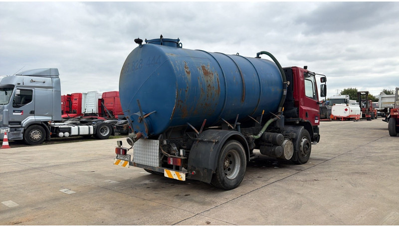 DAF 75 ATI 270 (10500 L / MANUAL PUMP / MANUAL GEARBOX / STEEL SUSP. / LAMES / POMPE MANUELLE) - Camion hydrocureur: photos 4 DAF 75 ATI 270 (10500 L / MANUAL PUMP / MANUAL GEARBOX / STEEL SUSP. / LAMES / POMPE MANUELLE) - Camion hydrocureur: photos 4