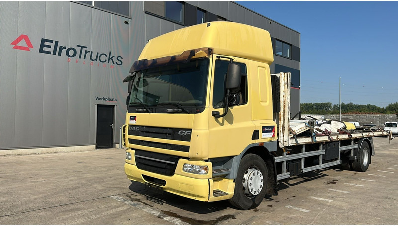 DAF 75 CF 310 (GOOD CONDITION / POSSIBLE AS BOX WITH CURTAIN / BONNE ETAT) - Camion plateau: photos 1 DAF 75 CF 310 (GOOD CONDITION / POSSIBLE AS BOX WITH CURTAIN / BONNE ETAT) - Camion plateau: photos 1