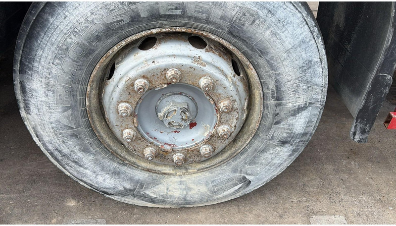 Iveco EUROTRAKKER 320 E 35 (GRAND PONT / LAMES / POMPE MANUELLE / 8X4 / CURSOR 8) - crédit-bail Iveco EUROTRAKKER 320 E 35 (GRAND PONT / LAMES / POMPE MANUELLE / 8X4 / CURSOR 8): photos 13