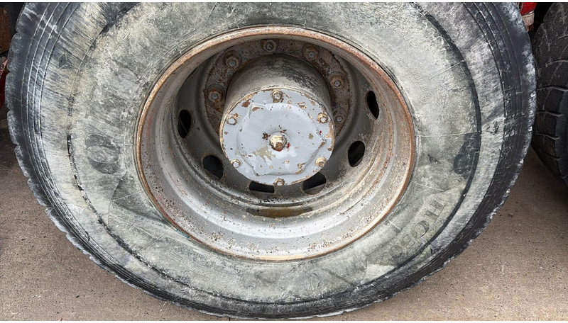 Iveco EUROTRAKKER 320 E 35 (GRAND PONT / LAMES / POMPE MANUELLE / 8X4 / CURSOR 8) - crédit-bail Iveco EUROTRAKKER 320 E 35 (GRAND PONT / LAMES / POMPE MANUELLE / 8X4 / CURSOR 8): photos 15