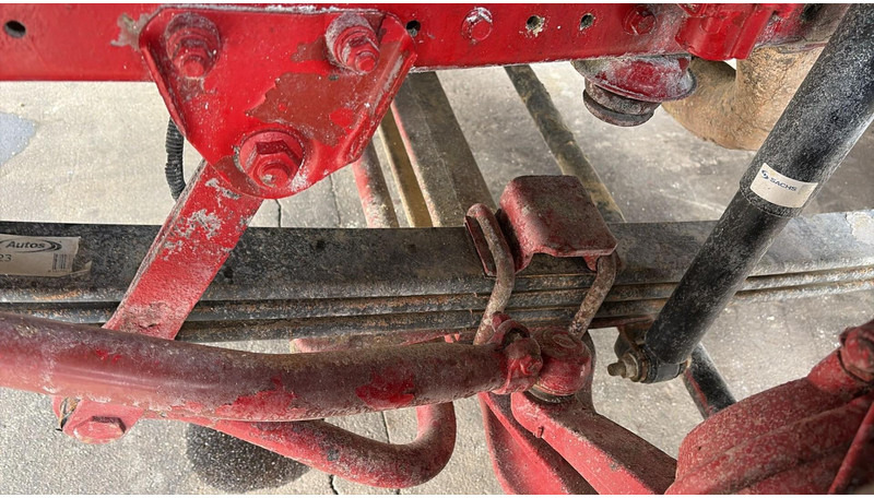 Iveco EUROTRAKKER 320 E 35 (GRAND PONT / LAMES / POMPE MANUELLE / 8X4 / CURSOR 8) - crédit-bail Iveco EUROTRAKKER 320 E 35 (GRAND PONT / LAMES / POMPE MANUELLE / 8X4 / CURSOR 8): photos 9