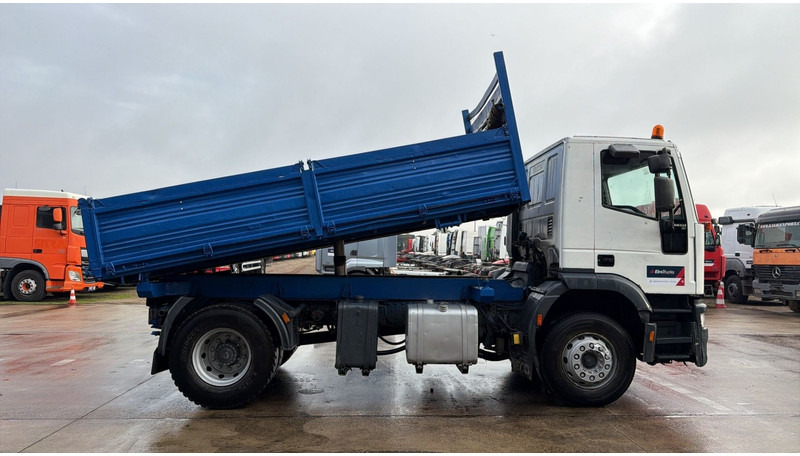 Iveco Eurotech 190 E 34 (POMPE MANUELLE / BOITE MANUELLE / MANUAL PUMP / FULL STEEL SUSP. / LAMES) - Camion benne: photos 3 Iveco Eurotech 190 E 34 (POMPE MANUELLE / BOITE MANUELLE / MANUAL PUMP / FULL STEEL SUSP. / LAMES) - Camion benne: photos 3