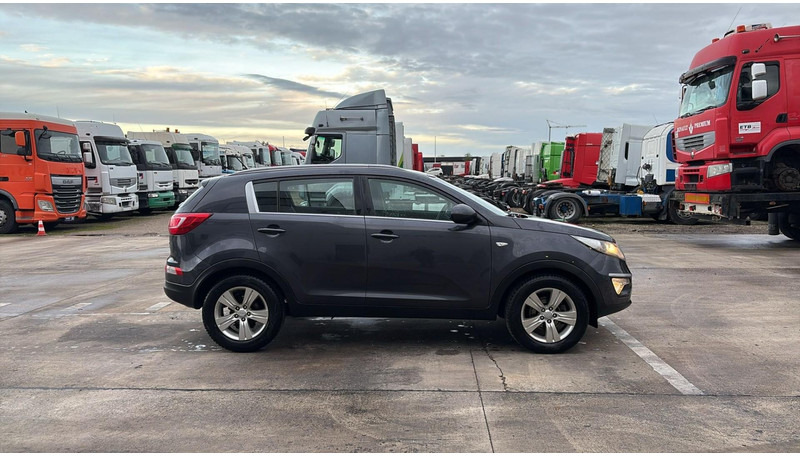 Kia NEW sportage  (VOITURE BELGE / BELGIAN CAR / AIRCO) - SUV: photos 4 Kia NEW sportage  (VOITURE BELGE / BELGIAN CAR / AIRCO) - SUV: photos 4