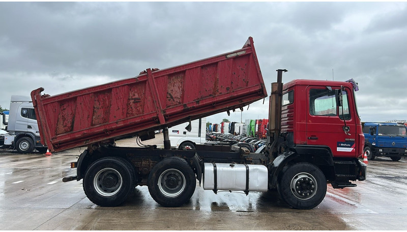 MAN 26.403 (STEEL SUSPENSION / VERY CLEAN / 6 CYLINDER / BIG AXLE / EURO 2) - Camion benne: photos 5 MAN 26.403 (STEEL SUSPENSION / VERY CLEAN / 6 CYLINDER / BIG AXLE / EURO 2) - Camion benne: photos 5