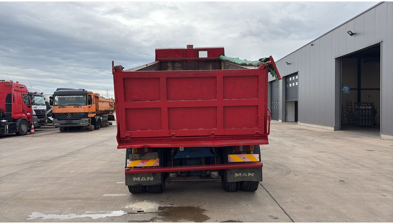 MAN 32.343 (LAMES / STEEL SUSP. / 8X4 / GRAND PONT / BIG AXLE) - Camion benne: photos 5 MAN 32.343 (LAMES / STEEL SUSP. / 8X4 / GRAND PONT / BIG AXLE) - Camion benne: photos 5