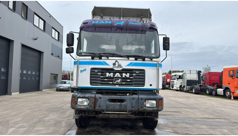 MAN 41.414 (6 CYLINDER / STEEL SUSP. / LAMES / BIG AXLE / GRAND PONT) - Camion benne: photos 2 MAN 41.414 (6 CYLINDER / STEEL SUSP. / LAMES / BIG AXLE / GRAND PONT) - Camion benne: photos 2