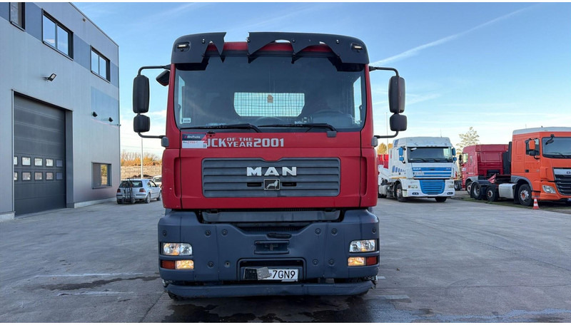MAN TGA 26.360 (6X4 / STEEL SUSP / LAMES / MANUAL PUMP / BOITE MANUELLE / MANUAL GEARBOX) - Camion plateau: photos 5 MAN TGA 26.360 (6X4 / STEEL SUSP / LAMES / MANUAL PUMP / BOITE MANUELLE / MANUAL GEARBOX) - Camion plateau: photos 5