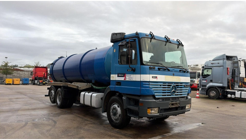 Mercedes-Benz ACTROS 2531 (16000 L / GRAND PONT / EPS / 6X2 / 3 PEDALES / V6) - Camion hydrocureur: photos 3 Mercedes-Benz ACTROS 2531 (16000 L / GRAND PONT / EPS / 6X2 / 3 PEDALES / V6) - Camion hydrocureur: photos 3