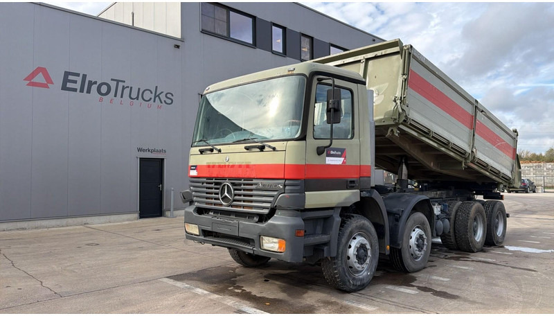 Mercedes-Benz Actros 3235 (EPS / LAMES / GRAND PONT / STEEL SUSP. / 3 PEDALES / MP1) - Camion benne: photos 1 Mercedes-Benz Actros 3235 (EPS / LAMES / GRAND PONT / STEEL SUSP. / 3 PEDALES / MP1) - Camion benne: photos 1