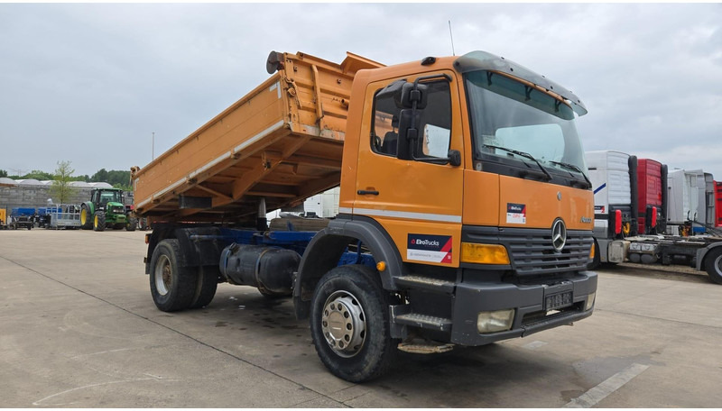 Mercedes-Benz Atego 1928 (PARFAIT ETAT / BOITE MANUELLE / GRAND PONT / LAMES) - Camion benne: photos 3 Mercedes-Benz Atego 1928 (PARFAIT ETAT / BOITE MANUELLE / GRAND PONT / LAMES) - Camion benne: photos 3