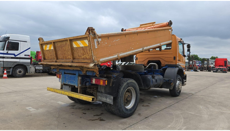 Mercedes-Benz Atego 1928 (PARFAIT ETAT / BOITE MANUELLE / GRAND PONT / LAMES) - Camion benne: photos 5 Mercedes-Benz Atego 1928 (PARFAIT ETAT / BOITE MANUELLE / GRAND PONT / LAMES) - Camion benne: photos 5