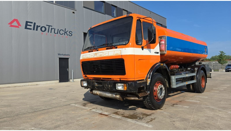 Mercedes-Benz SK 1619 (12.400L / GERMAN TRUCK / CAMION ALLEMAGNE / LAMES / GRAND PONT / V6) - Camion citerne: photos 1 Mercedes-Benz SK 1619 (12.400L / GERMAN TRUCK / CAMION ALLEMAGNE / LAMES / GRAND PONT / V6) - Camion citerne: photos 1