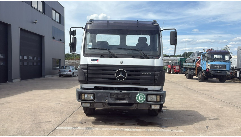 Mercedes-Benz SK 1824 (LAMES / GRAND PONT / BOITE MANUELLE / MANUAL GEARBOX / V6) - Châssis cabine: photos 3 Mercedes-Benz SK 1824 (LAMES / GRAND PONT / BOITE MANUELLE / MANUAL GEARBOX / V6) - Châssis cabine: photos 3
