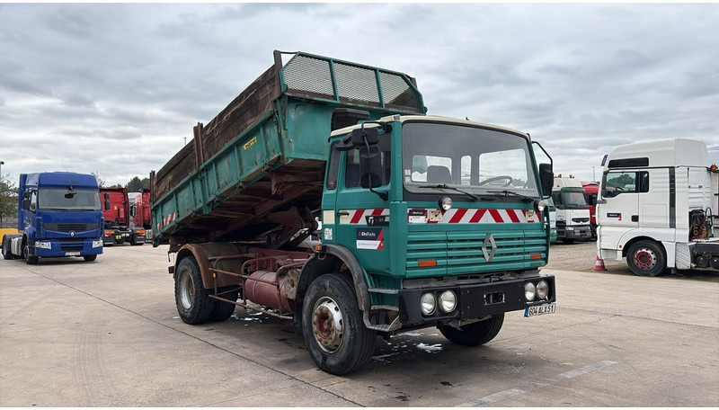 Renault G 300 Manager (LAMES / STEEL SUSP. / GRAND PONT / POMPE MANUELLE) - Camion benne: photos 3 Renault G 300 Manager (LAMES / STEEL SUSP. / GRAND PONT / POMPE MANUELLE) - Camion benne: photos 3