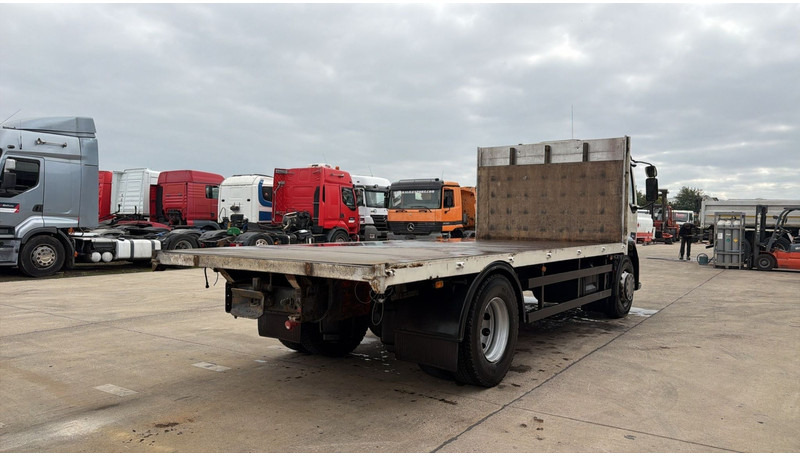 Renault Midlum 270 (18 TONNES / BOITE MANUELLE / MANUAL GEARBOX / GOOD CONDITION) - Camion plateau: photos 5 Renault Midlum 270 (18 TONNES / BOITE MANUELLE / MANUAL GEARBOX / GOOD CONDITION) - Camion plateau: photos 5