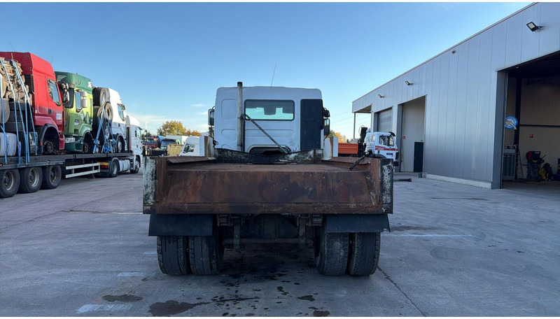 Renault PREMIUM 260 (POMPE MANUELLE / MANUAL PUMP / GRAND PONT / LAMES / STEEL SUSP.) - Camion plateau: photos 5 Renault PREMIUM 260 (POMPE MANUELLE / MANUAL PUMP / GRAND PONT / LAMES / STEEL SUSP.) - Camion plateau: photos 5