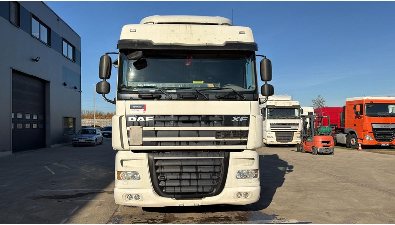 DAF XF 105.460 (BOITE MANUELLE / MANUAL GEARBOX) - Tracteur routier: photos 2 DAF XF 105.460 (BOITE MANUELLE / MANUAL GEARBOX) - Tracteur routier: photos 2