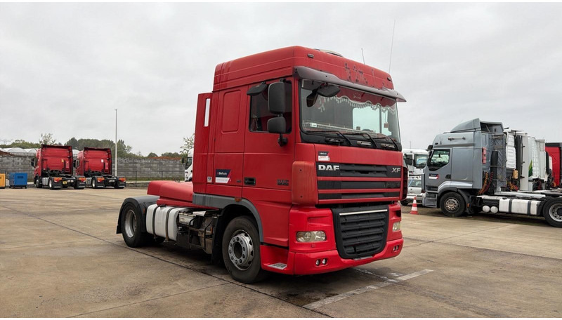 DAF XF 105.460 (BOITE MANUELLE / MANUAL GEARBOX) - Tracteur routier: photos 2 DAF XF 105.460 (BOITE MANUELLE / MANUAL GEARBOX) - Tracteur routier: photos 2