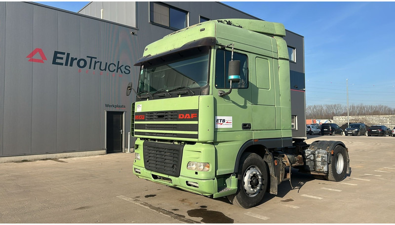 DAF XF 95.430 (EURO 2 / MANUAL PUMP / POMPE MANUELLE / BOITE MANUELLE) - Tracteur routier: photos 1 DAF XF 95.430 (EURO 2 / MANUAL PUMP / POMPE MANUELLE / BOITE MANUELLE) - Tracteur routier: photos 1