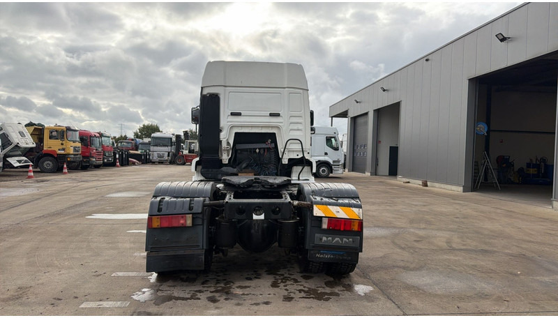 MAN TGA 18.350 (BOITE MANUELLE / MANUAL GEARBOX) - Tracteur routier: photos 5 MAN TGA 18.350 (BOITE MANUELLE / MANUAL GEARBOX) - Tracteur routier: photos 5