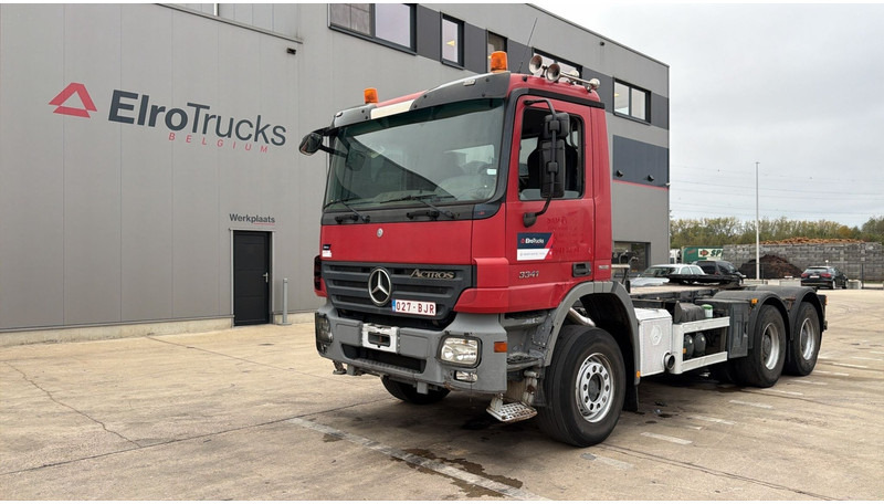 Tracteur routier Mercedes-Benz Actros 3341 (EPS / CAMION BELGE !! / SUPS. LAMES / 33 TONNES / 3 PEDALES / MP2 / TRACTEUR ORIGINAL !! / V6 / MP2): photos 1