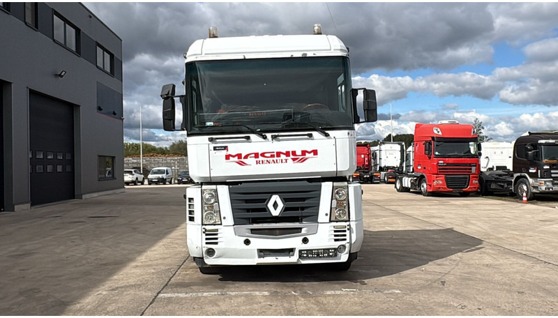 Renault AE 440 Magnum E-tech - Tracteur routier: photos 2 Renault AE 440 Magnum E-tech - Tracteur routier: photos 2