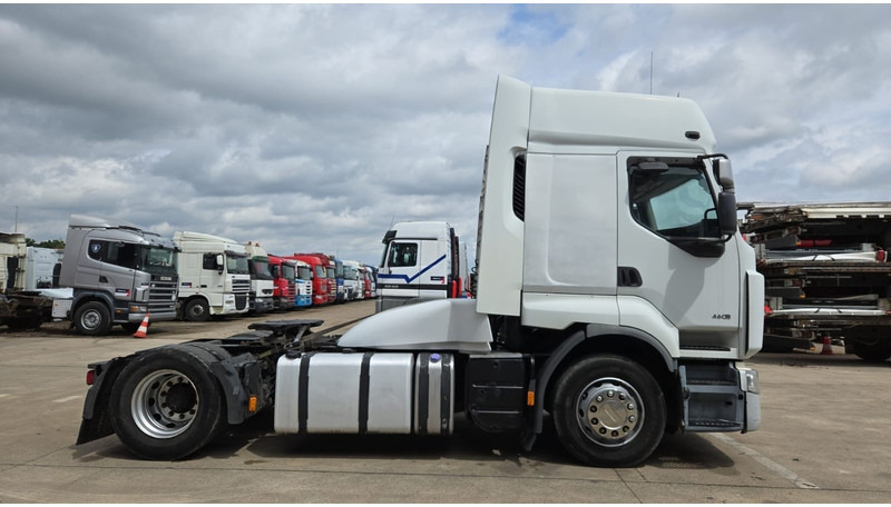 Renault Premium 460 DXI (2 TANKS / AIRCO / CLEAN / PROPRE) - Tracteur routier: photos 4 Renault Premium 460 DXI (2 TANKS / AIRCO / CLEAN / PROPRE) - Tracteur routier: photos 4
