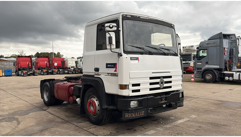 Renault R 385 Major (2 CULASSE / LAMES / GRAND PONT / STEEL SUSP. / MANUAL PUMP / POMPE MANUELLE) - Tracteur routier: photos 2 Renault R 385 Major (2 CULASSE / LAMES / GRAND PONT / STEEL SUSP. / MANUAL PUMP / POMPE MANUELLE) - Tracteur routier: photos 2