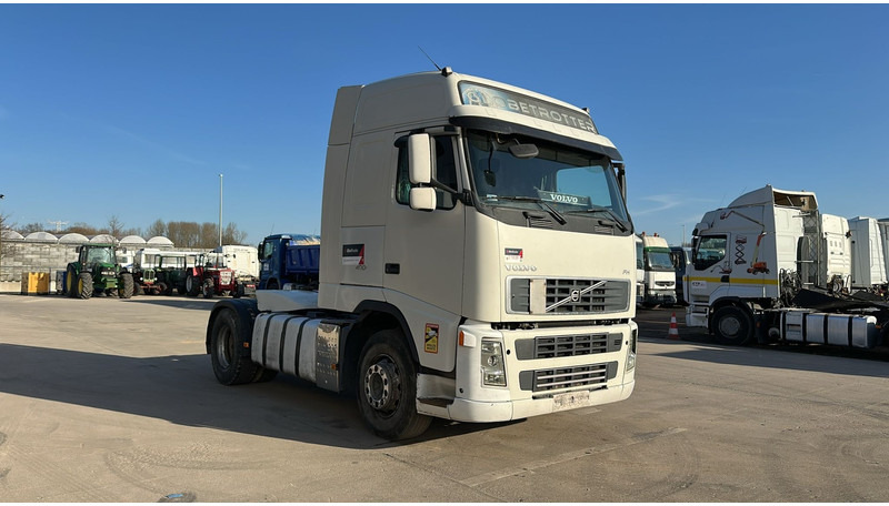 Volvo FH 400 (MANUAL GEARBOX / BOITE MANUELLE / CLEAN CHASSIS / EURO 5) - Tracteur routier: photos 3 Volvo FH 400 (MANUAL GEARBOX / BOITE MANUELLE / CLEAN CHASSIS / EURO 5) - Tracteur routier: photos 3
