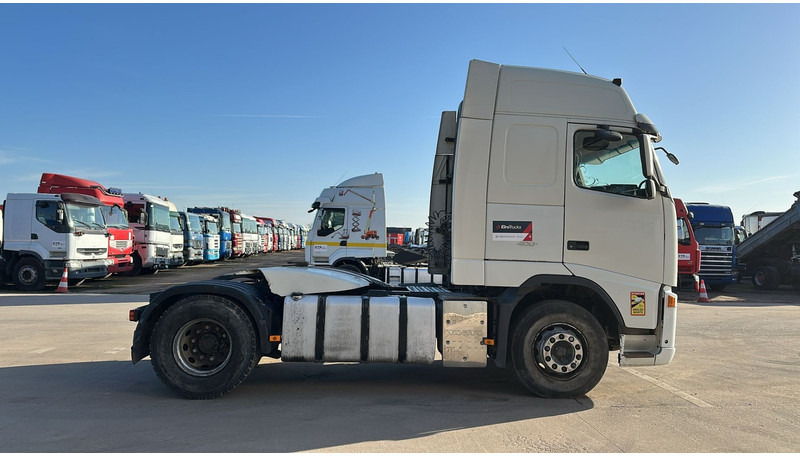 Volvo FH 400 (MANUAL GEARBOX / BOITE MANUELLE / CLEAN CHASSIS / EURO 5) - Tracteur routier: photos 4 Volvo FH 400 (MANUAL GEARBOX / BOITE MANUELLE / CLEAN CHASSIS / EURO 5) - Tracteur routier: photos 4