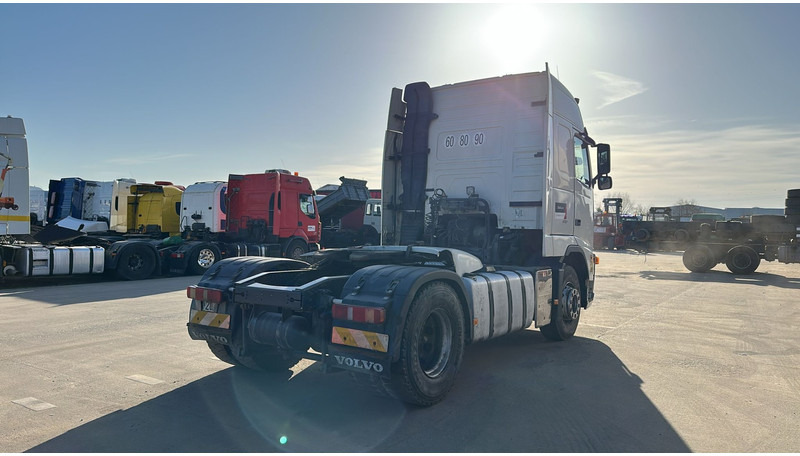 Volvo FH 400 (MANUAL GEARBOX / BOITE MANUELLE / CLEAN CHASSIS / EURO 5) - Tracteur routier: photos 5 Volvo FH 400 (MANUAL GEARBOX / BOITE MANUELLE / CLEAN CHASSIS / EURO 5) - Tracteur routier: photos 5