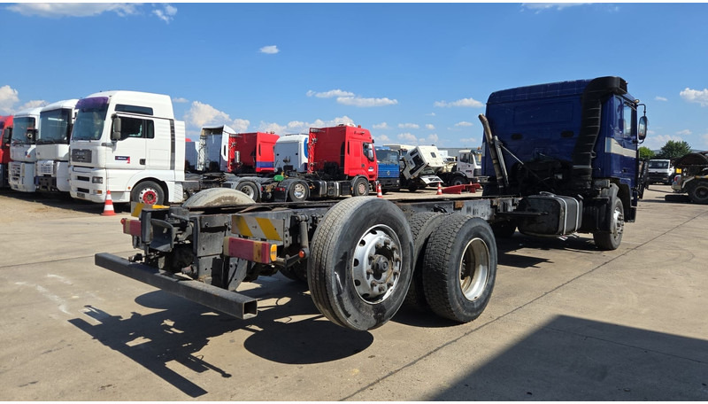 Volvo F 12 - 360 (FULL STEEL SUSPENSION / MANUAL PUMP / SUSP. LAMES / 6X2) - Châssis cabine: photos 5 Volvo F 12 - 360 (FULL STEEL SUSPENSION / MANUAL PUMP / SUSP. LAMES / 6X2) - Châssis cabine: photos 5