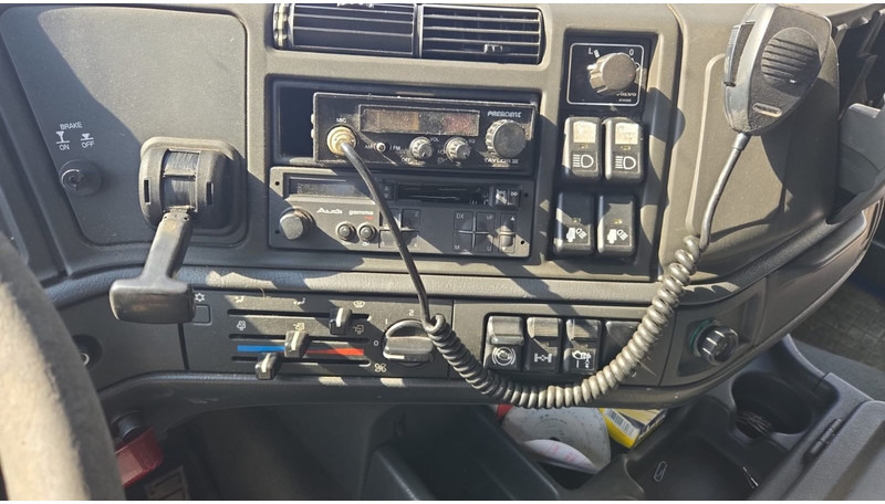 Camion citerne Volvo FH 12.380 (20.100 LITERS / PARFAIT ETAT / TOP CONDITION !!! / 6X2 / BOITE MANUELLE): photos 17