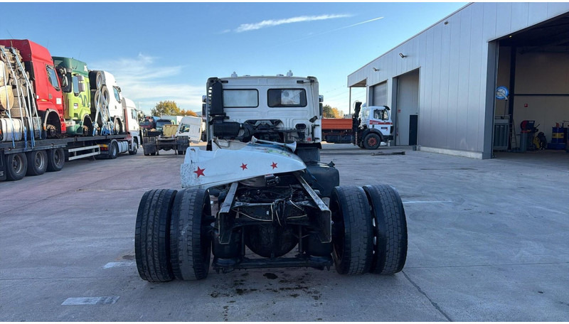 Volvo FL 6 - 220 (MANUAL GEARBOX / BOITE MANUELLE / 8 TONNES) - Châssis cabine: photos 5 Volvo FL 6 - 220 (MANUAL GEARBOX / BOITE MANUELLE / 8 TONNES) - Châssis cabine: photos 5