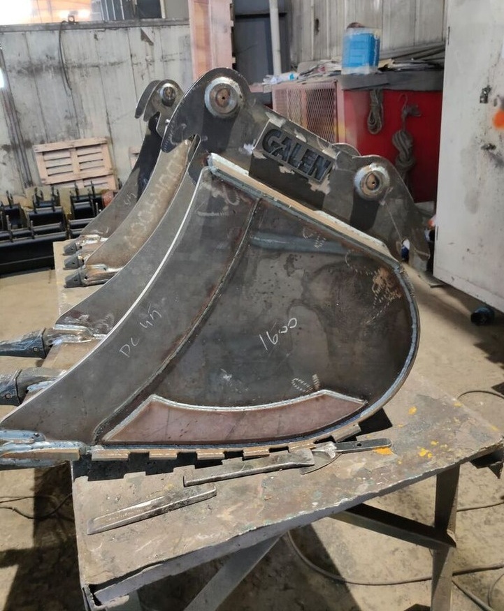 Komatsu PC45 - Godet pour pelle: photos 5 Komatsu PC45 - Godet pour pelle: photos 5