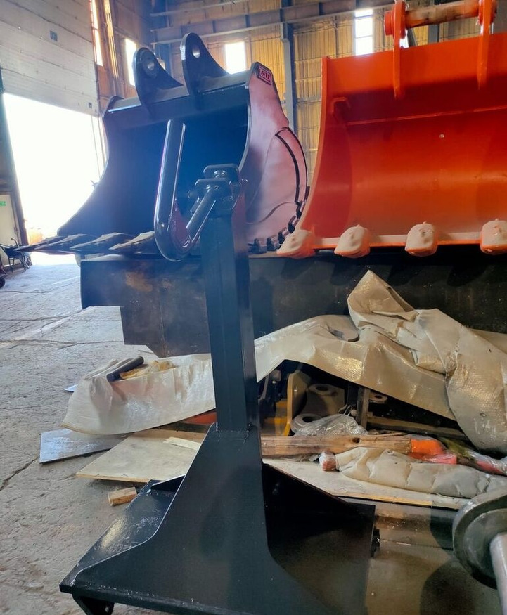 Volvo Material Handling Equipment - Flèche pour Chariot élévateur: photos 3 Volvo Material Handling Equipment - Flèche pour Chariot élévateur: photos 3