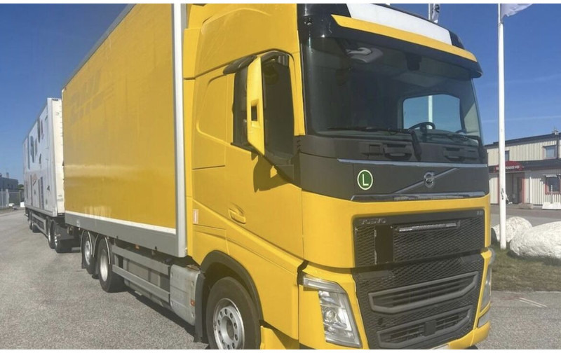 Volvo FH500 - Camion fourgon: photos 2 Volvo FH500 - Camion fourgon: photos 2