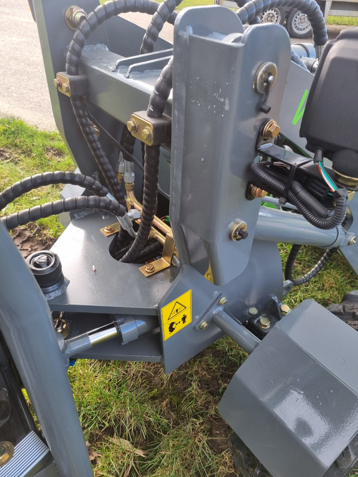 Chargeuse sur pneus WCM L1150e E-Power: photos 16