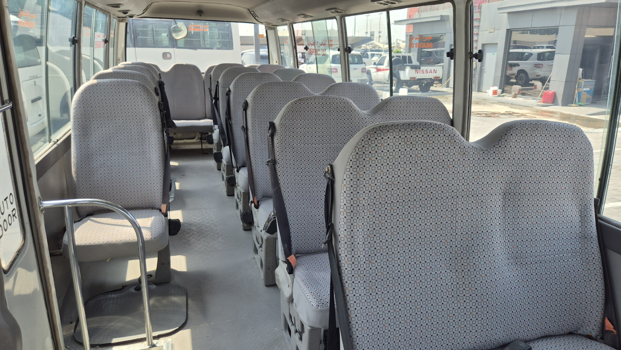 TOYOTA Coaster ... 30 places - Climatisé - Minibus, Transport de personnes: photos 4 TOYOTA Coaster ... 30 places - Climatisé - Minibus, Transport de personnes: photos 4