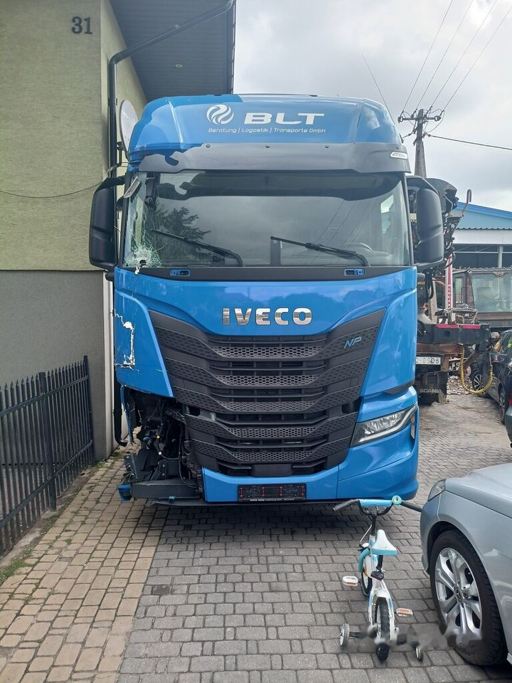 IVECO 26460 - Camion porte-conteneur/ Caisse mobile: photos 1 IVECO 26460 - Camion porte-conteneur/ Caisse mobile: photos 1