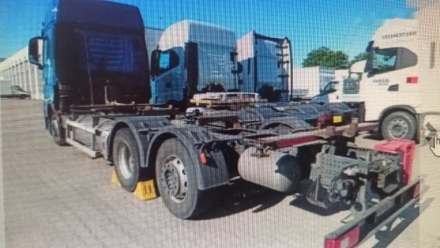 IVECO 26460 - Camion porte-conteneur/ Caisse mobile: photos 4 IVECO 26460 - Camion porte-conteneur/ Caisse mobile: photos 4