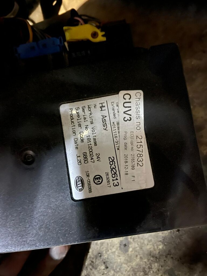 Scania G,R,S 2632613 truck - Bloc de gestion pour Camion: photos 1 Scania G,R,S 2632613 truck - Bloc de gestion pour Camion: photos 1