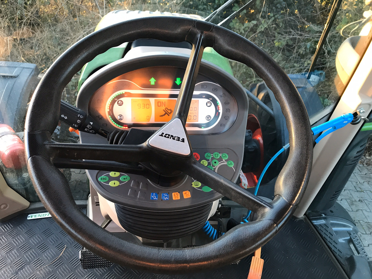 Tracteur agricole Fendt 513 Vario S4 PowerPlus: photos 8