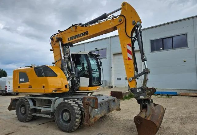 Liebherr A 916 Litronic, 2019 ROK, PODPORY + PŁUG, 6100 MTH - Pelle sur pneus: photos 1 Liebherr A 916 Litronic, 2019 ROK, PODPORY + PŁUG, 6100 MTH - Pelle sur pneus: photos 1
