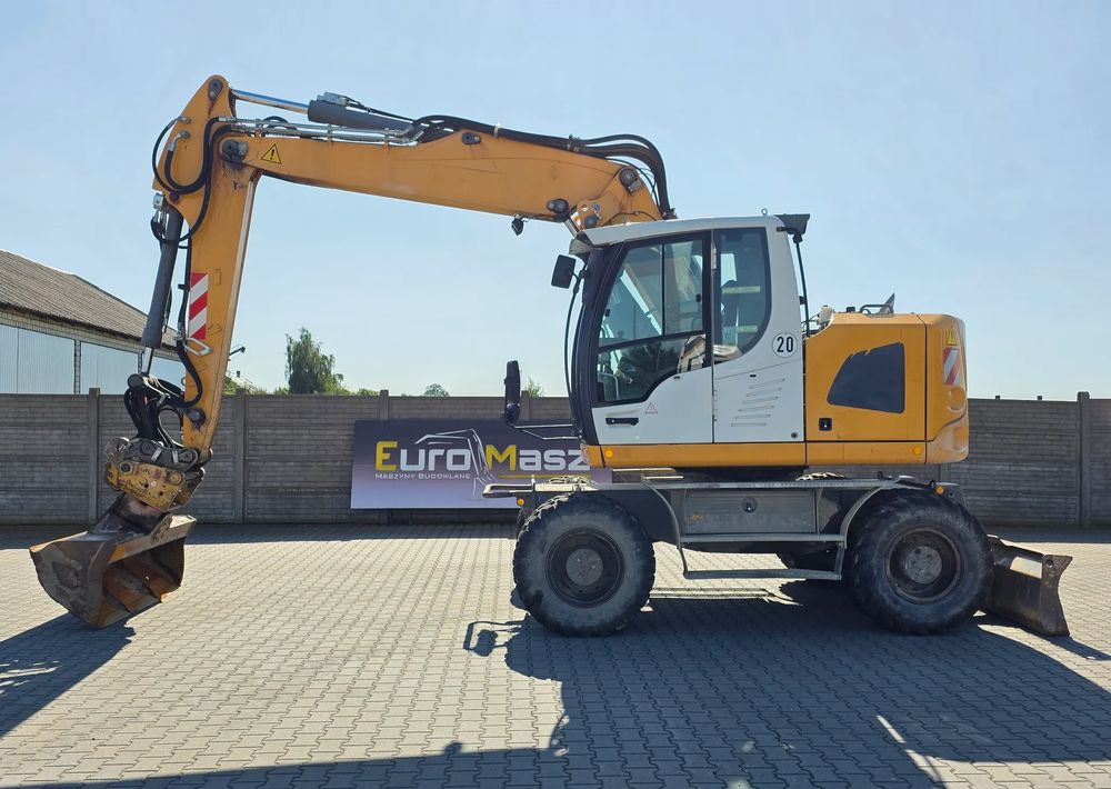 Liebherr A918 COMPACT, 2014 ROK, SW 48 LIKUFIX szybkozłącze - Pelle sur pneus: photos 2 Liebherr A918 COMPACT, 2014 ROK, SW 48 LIKUFIX szybkozłącze - Pelle sur pneus: photos 2